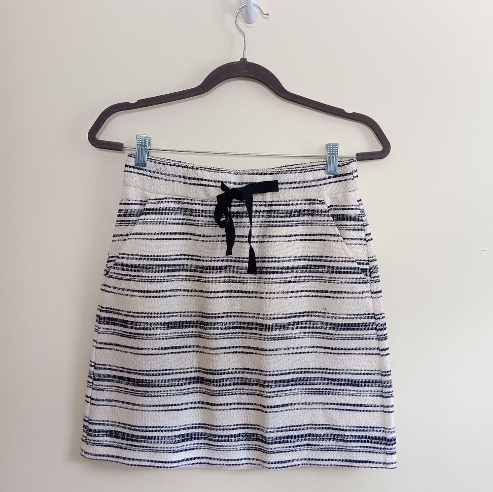 Loft short linen skirt, size small, blue and white striped